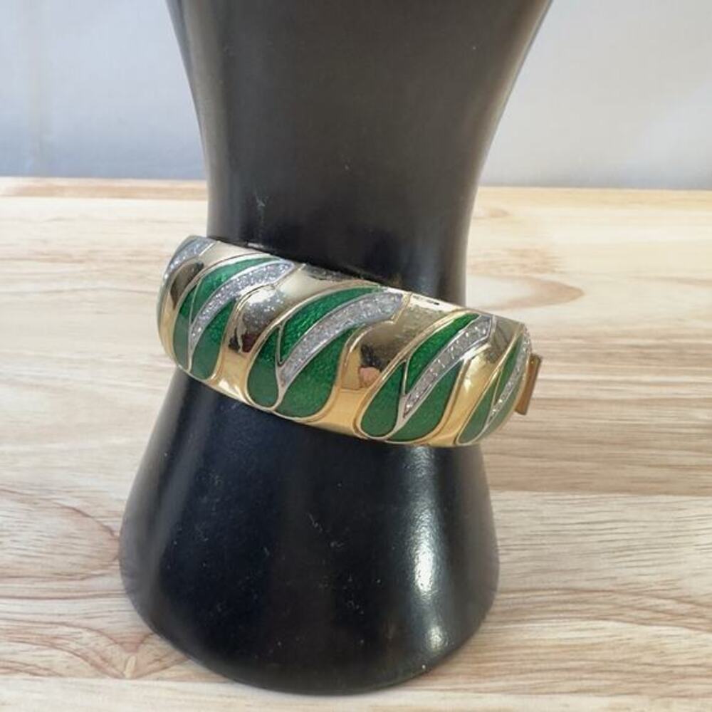 Christian Dior Bracelet Gold Tone Clear Rhinestone Green Enamel Sz 6.5 - Picture 10 of 16